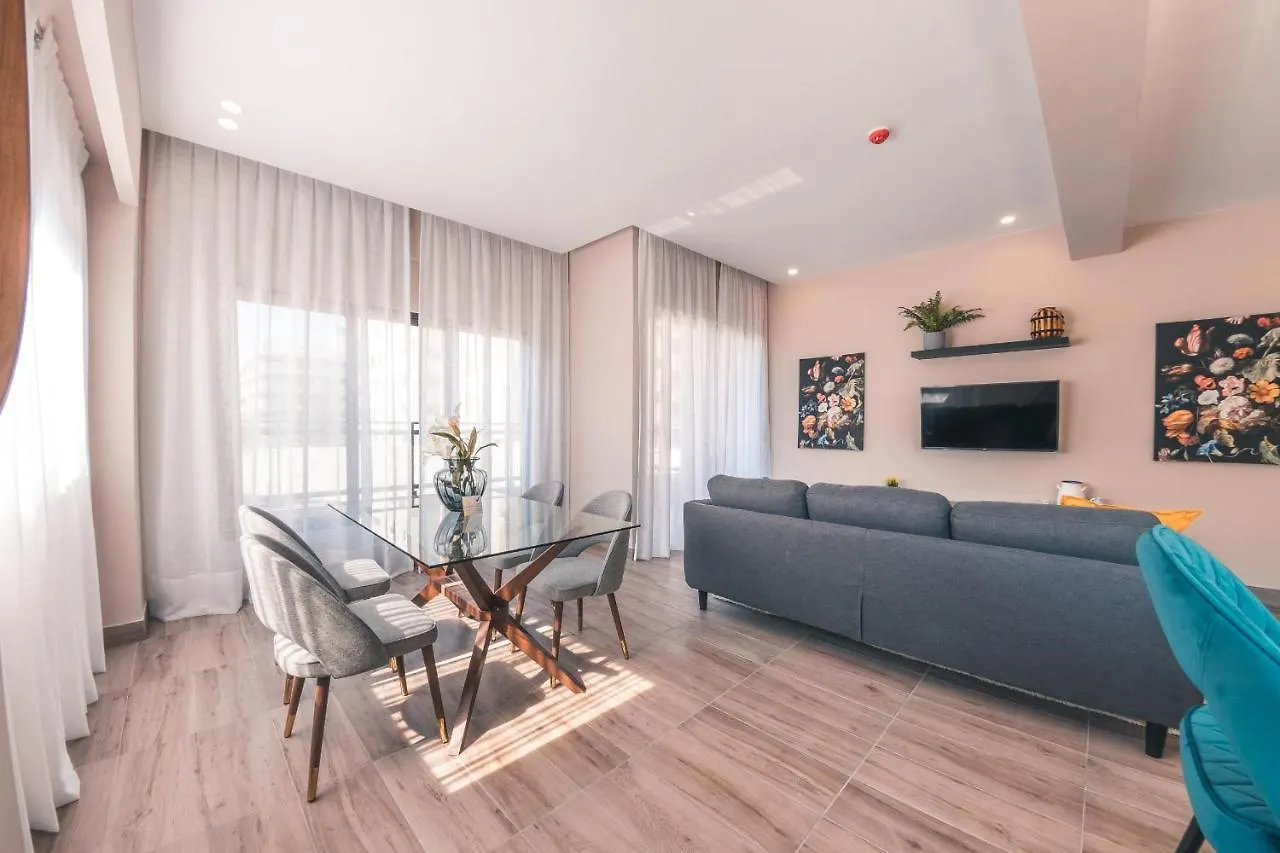 Fully Serviced Apartment At Regatta Living - 2G Santo Domingo