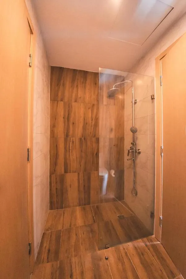 Fully Serviced Apartment At Regatta Living - 2G Santo Domingo 0*,