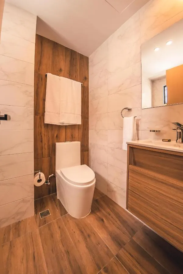 Fully Serviced Apartment At Regatta Living - 2G Santo Domingo